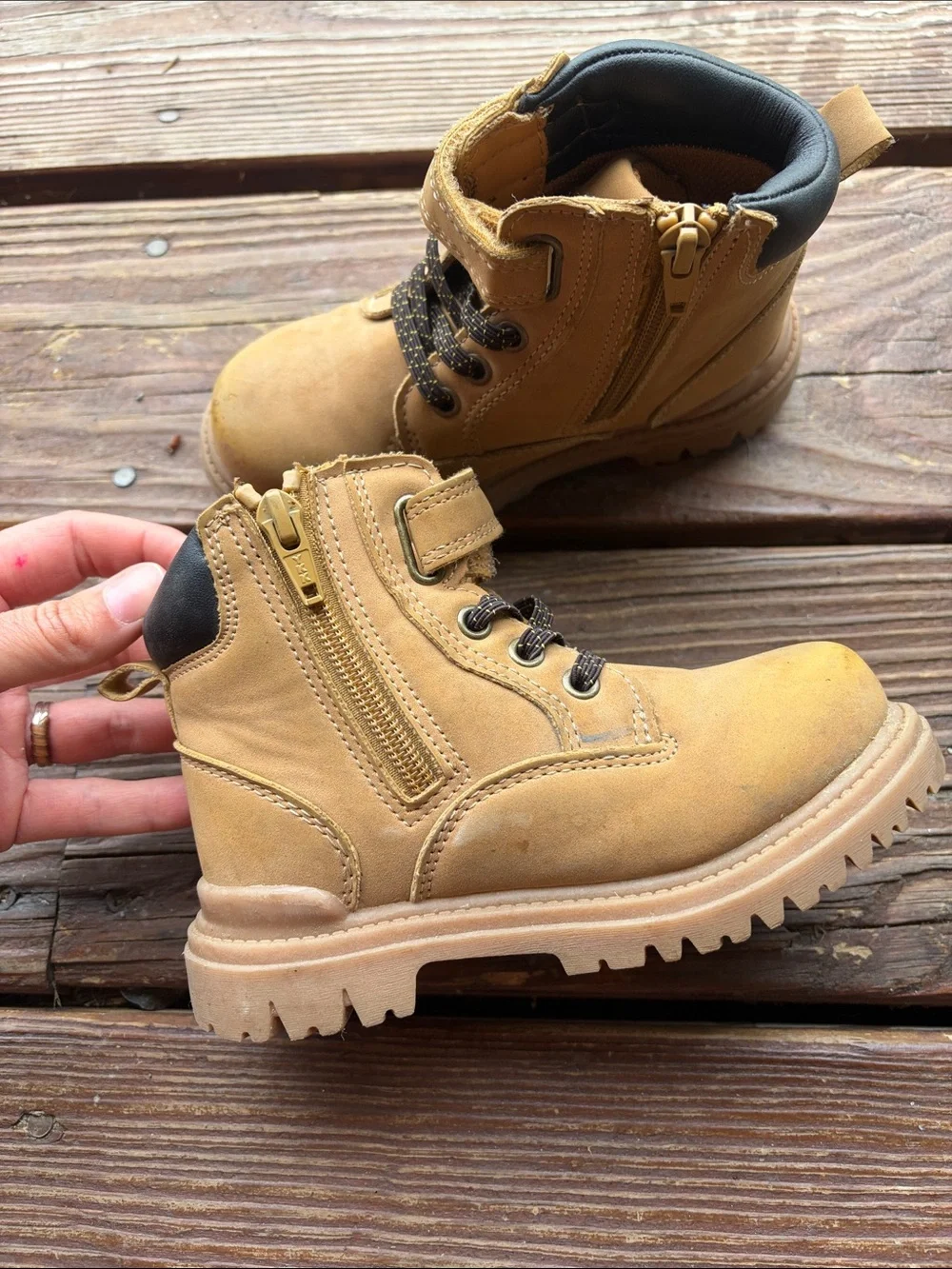 wonder nation Tan and Black Kids Lace-Up Outdoor Boots